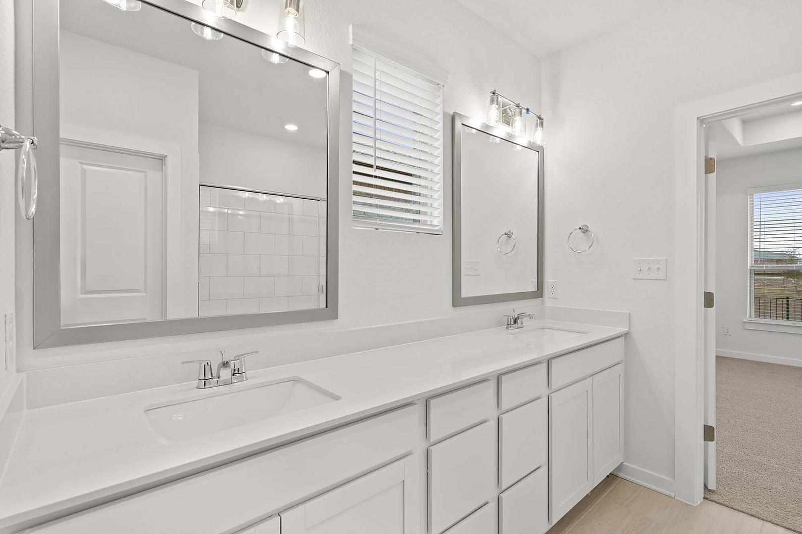 533 Bloomington Loop Hutto TX 78634