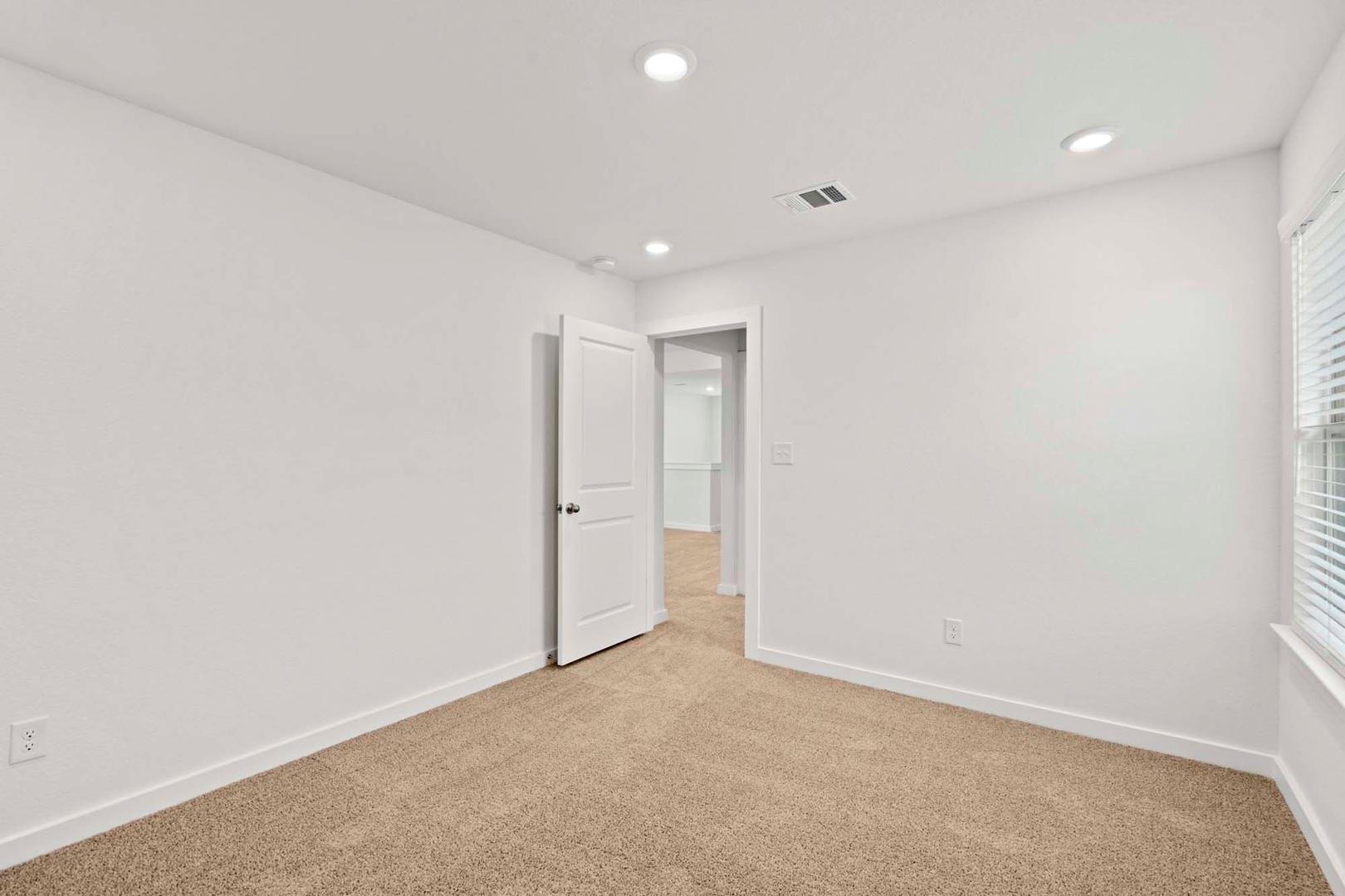 533 Bloomington Loop Hutto TX 78634