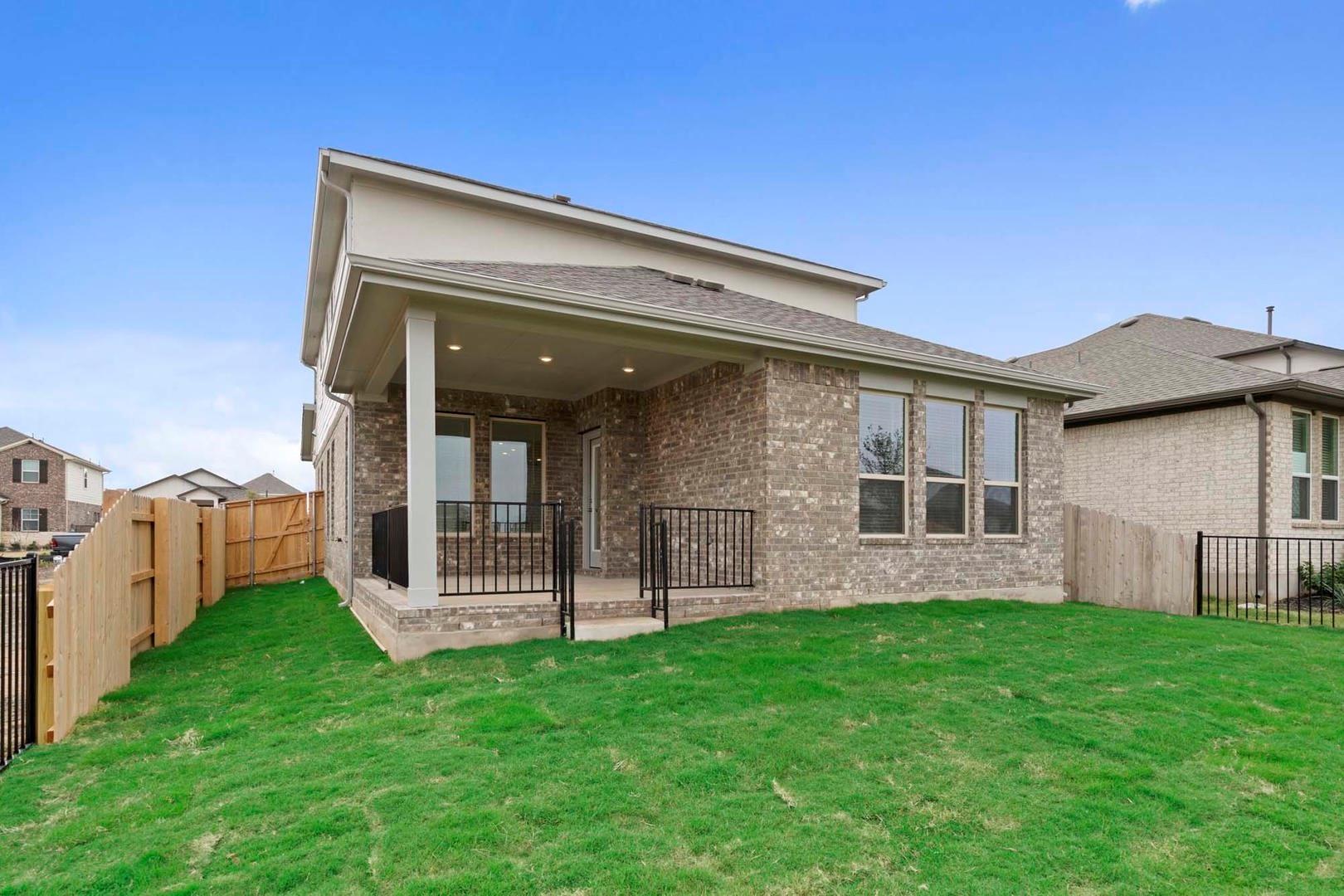 533 Bloomington Loop Hutto TX 78634