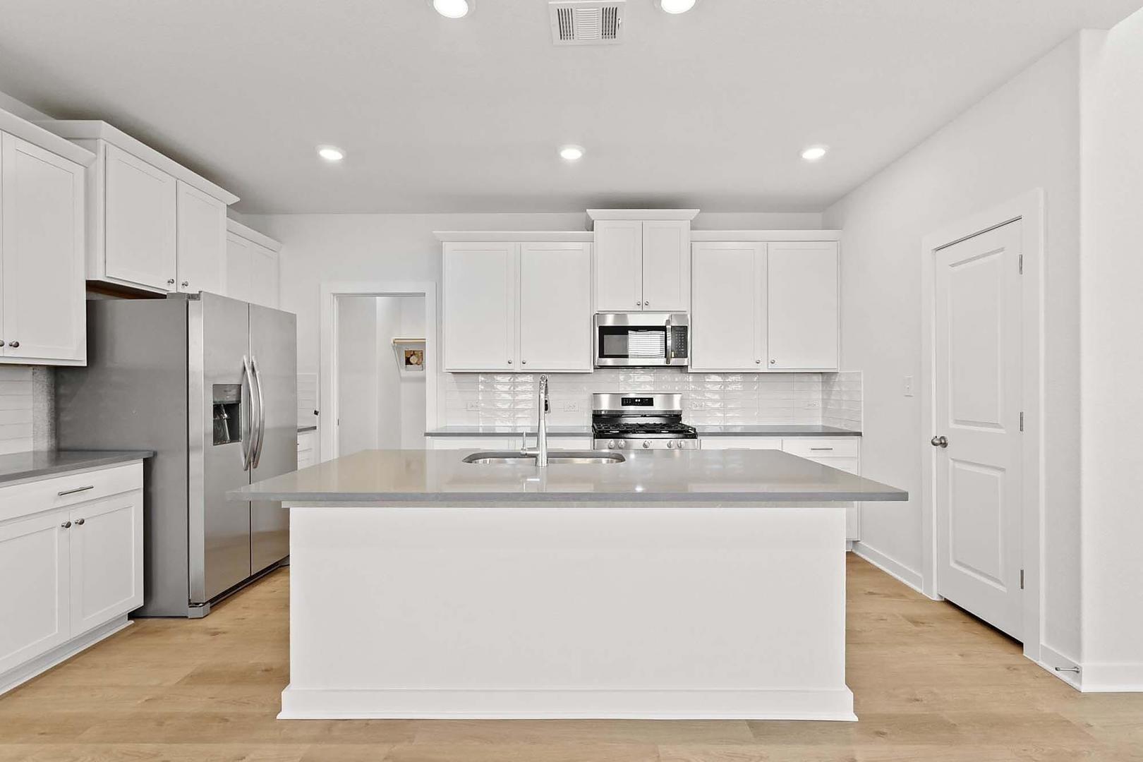 533 Bloomington Loop Hutto TX 78634