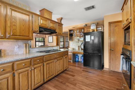 10621 Fm 150 W Driftwood TX 78619