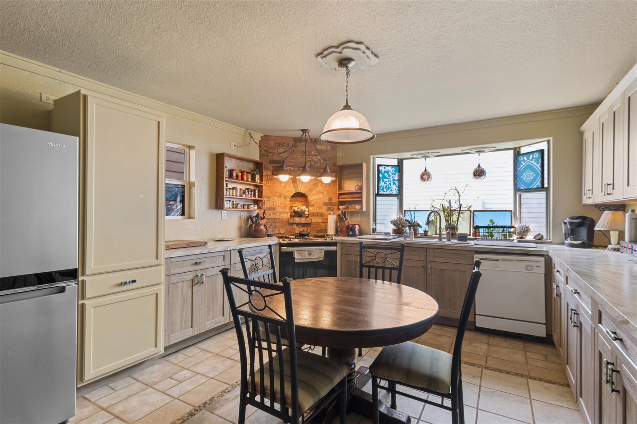 320 Harris Loop Kingsland TX 78639