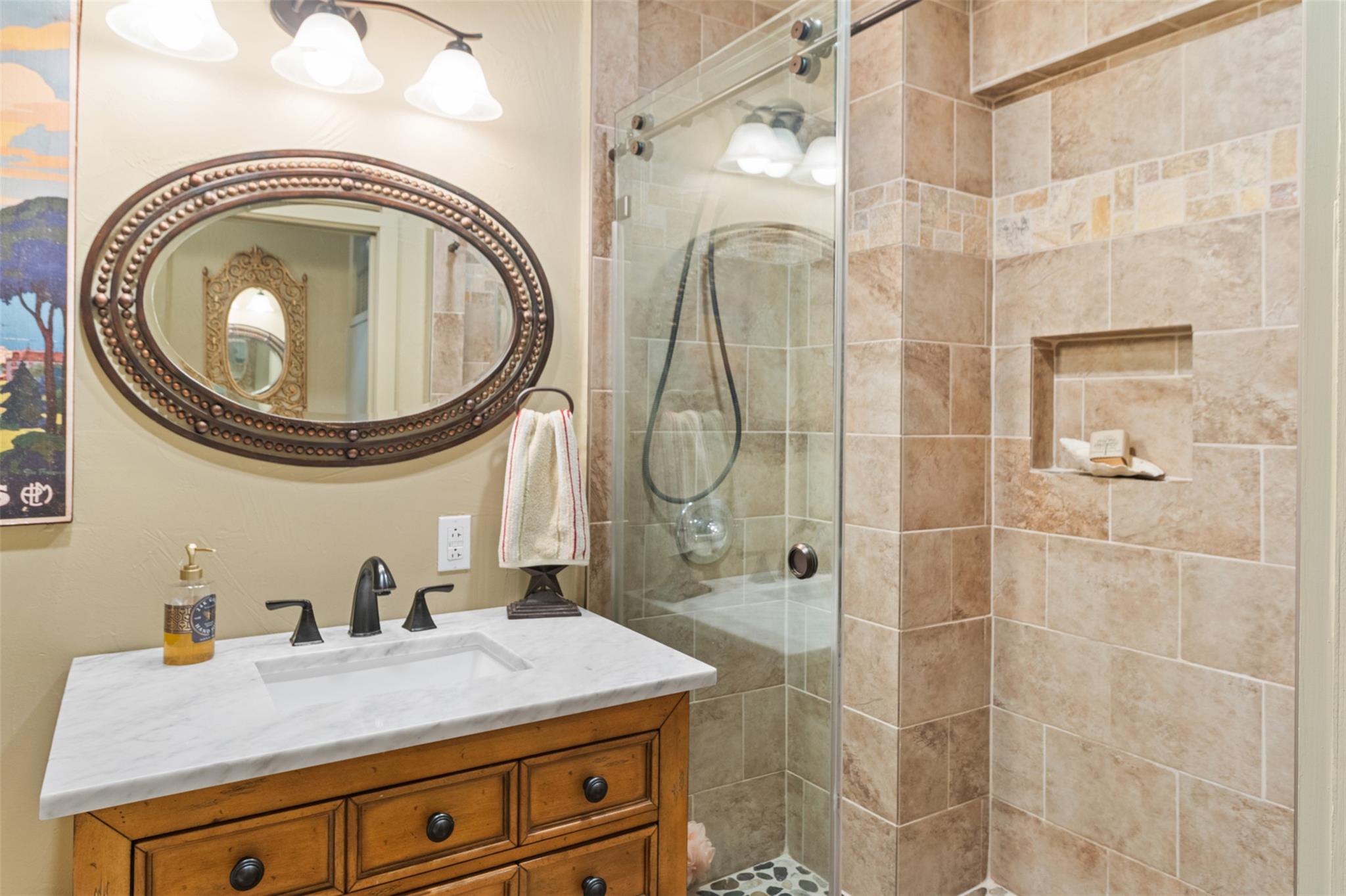 320 Harris Loop Kingsland TX 78639