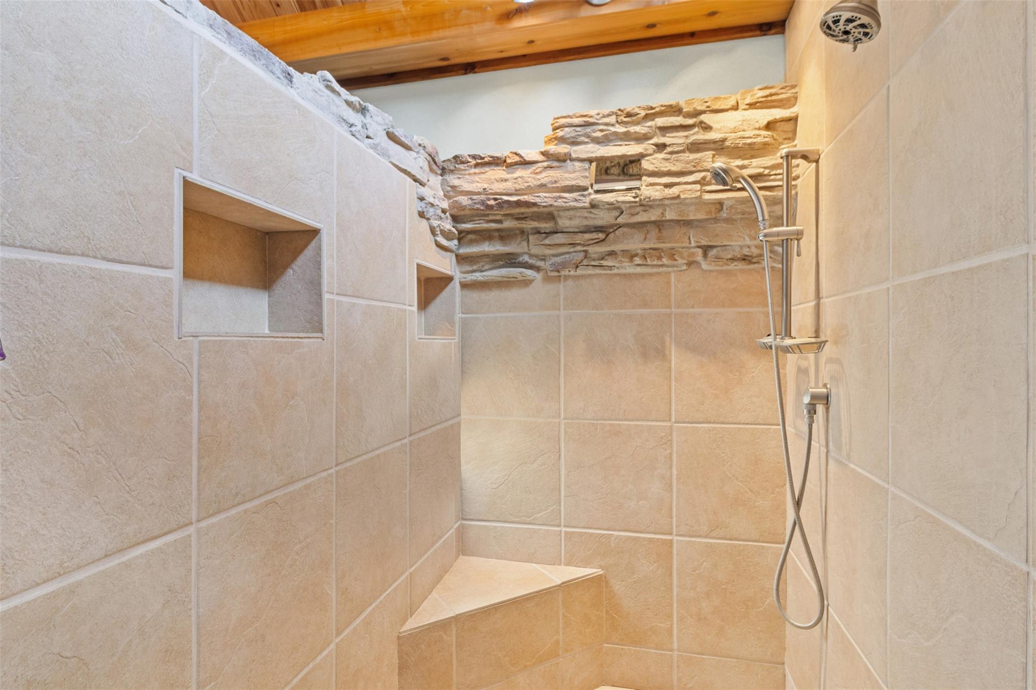 320 Harris Loop Kingsland TX 78639