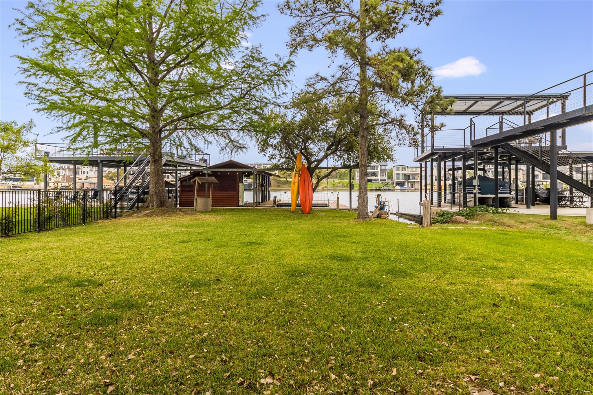 320 Harris Loop Kingsland TX 78639