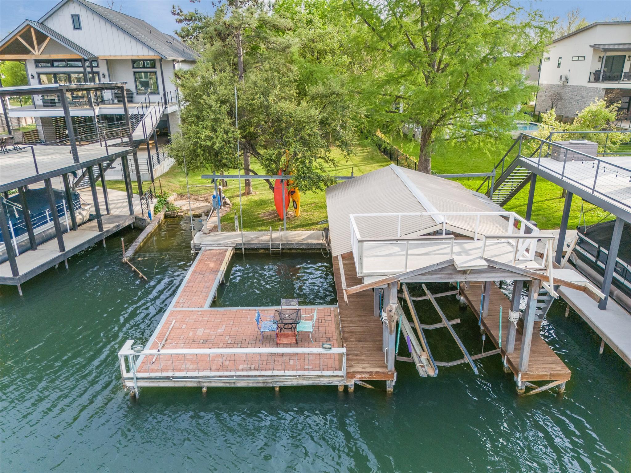 320 Harris Loop Kingsland TX 78639