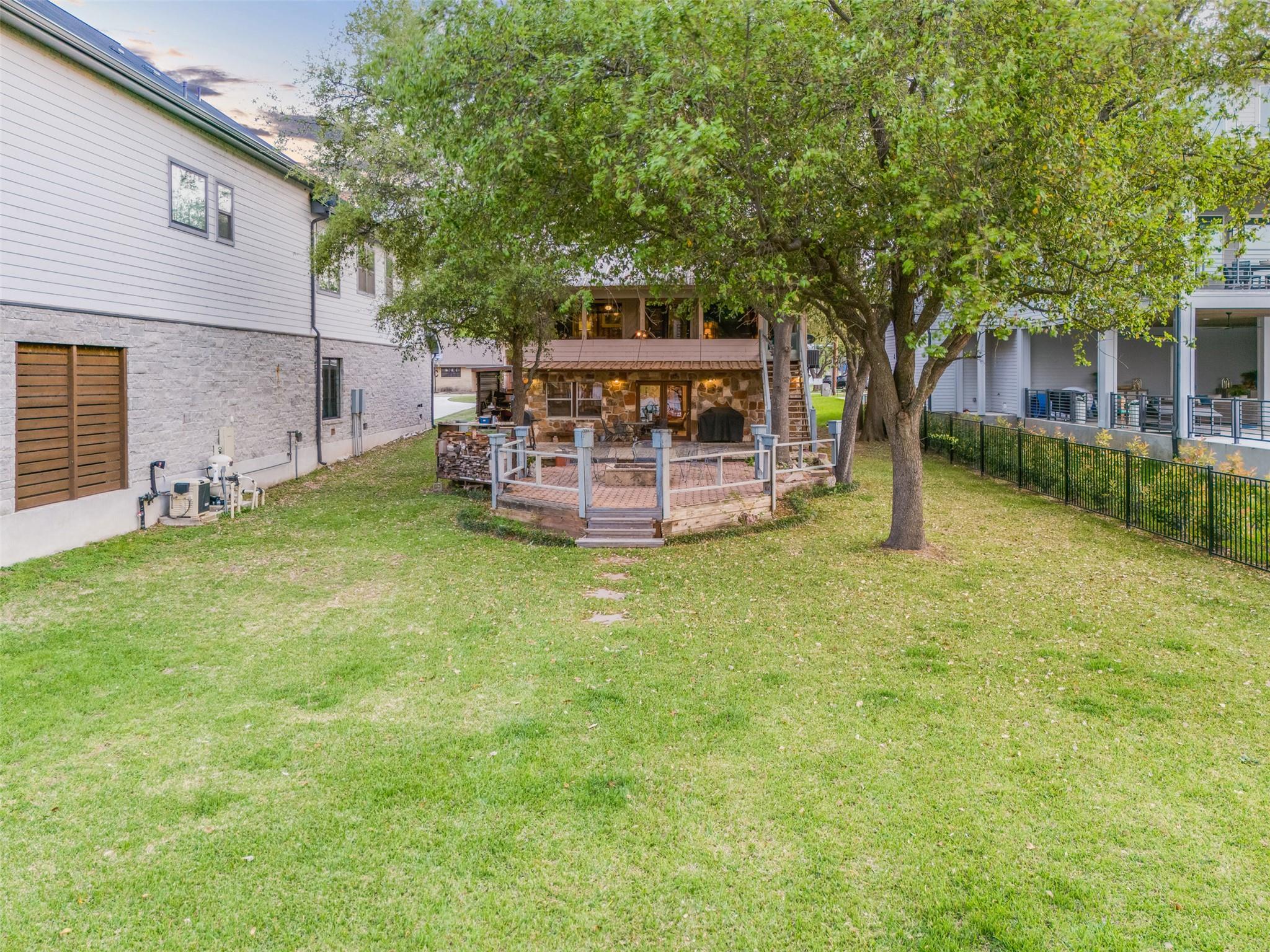 320 Harris Loop Kingsland TX 78639