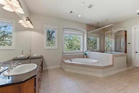 111 Sendera Bonita Lakeway TX 78734