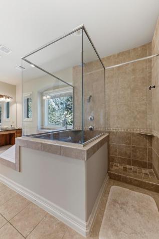 111 Sendera Bonita Lakeway TX 78734