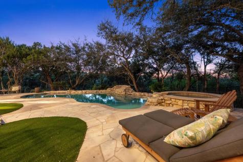 111 Sendera Bonita Lakeway TX 78734