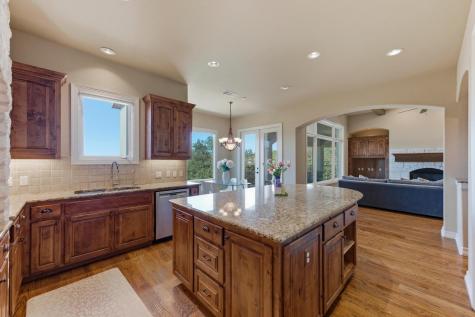111 Sendera Bonita Lakeway TX 78734