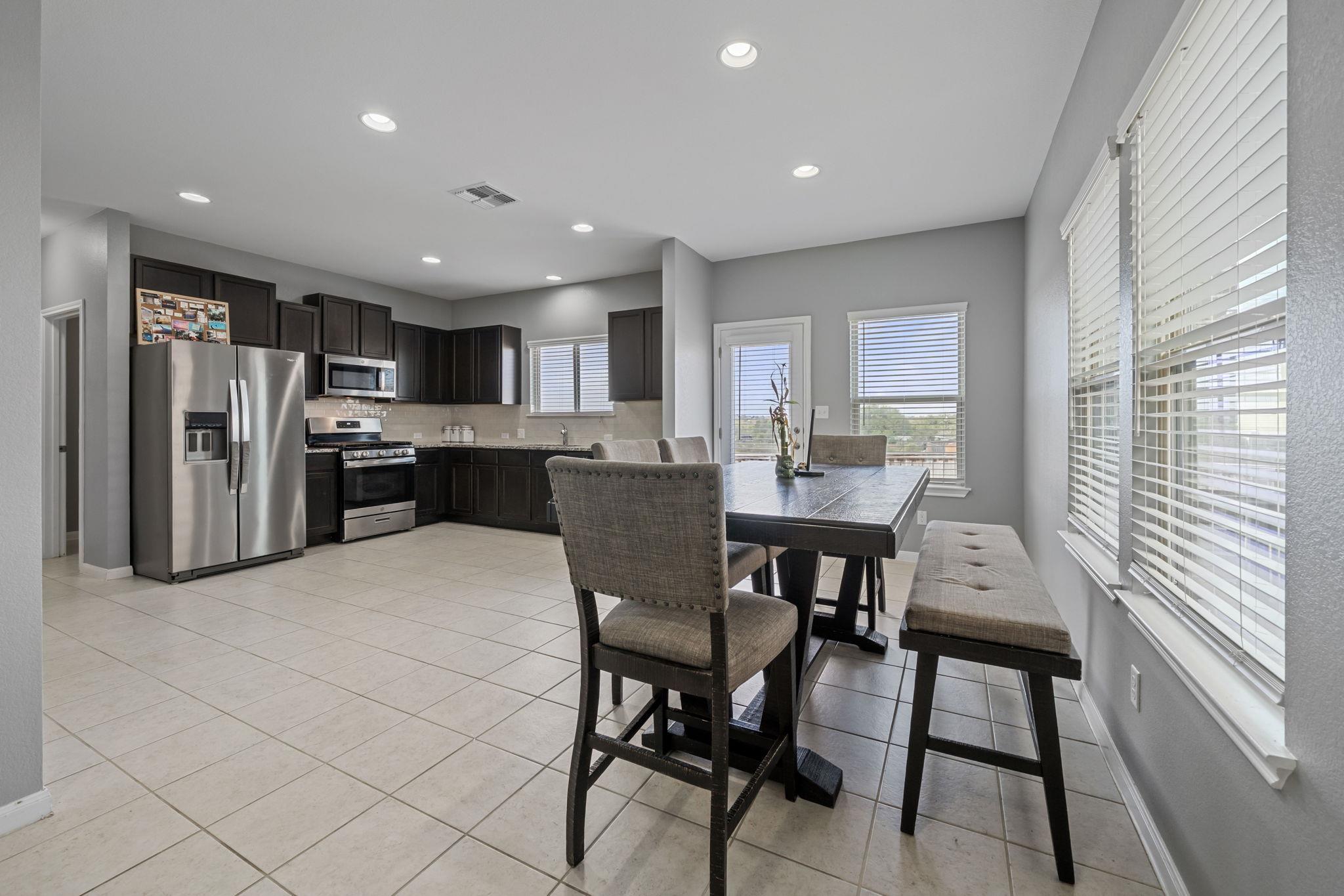 436 Spinnaker Loop Kyle TX 78640