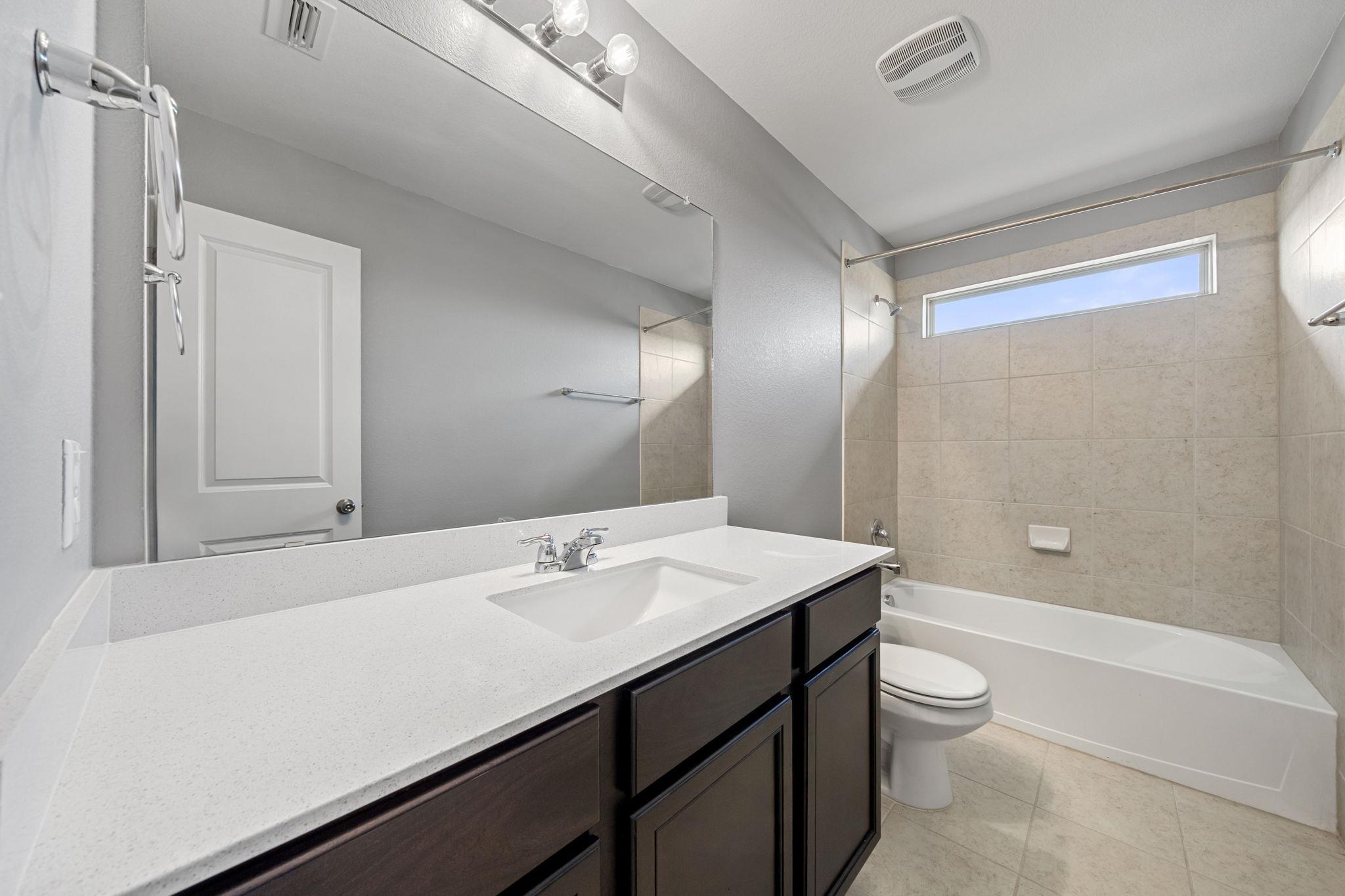 436 Spinnaker Loop Kyle TX 78640