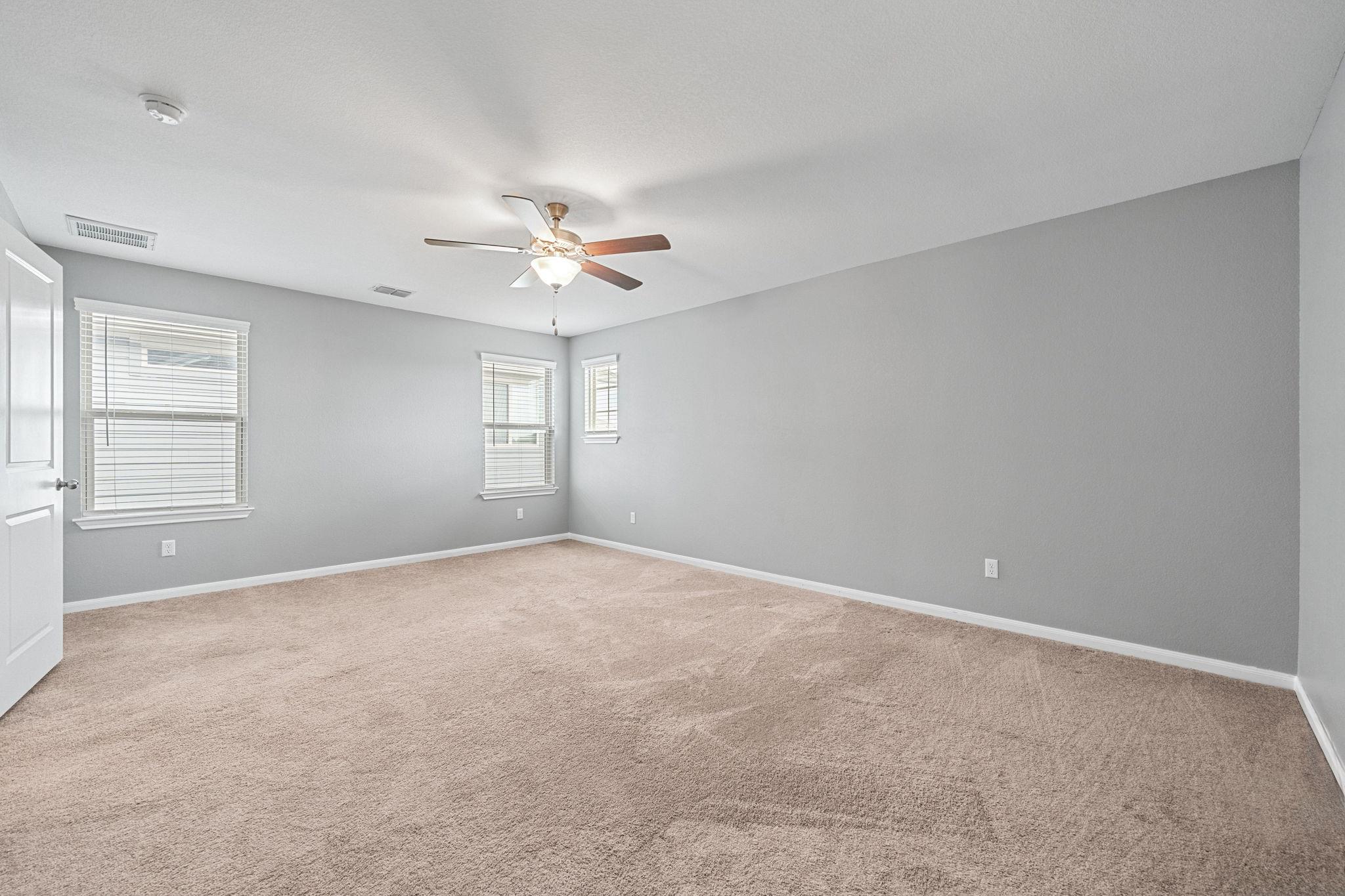 436 Spinnaker Loop Kyle TX 78640