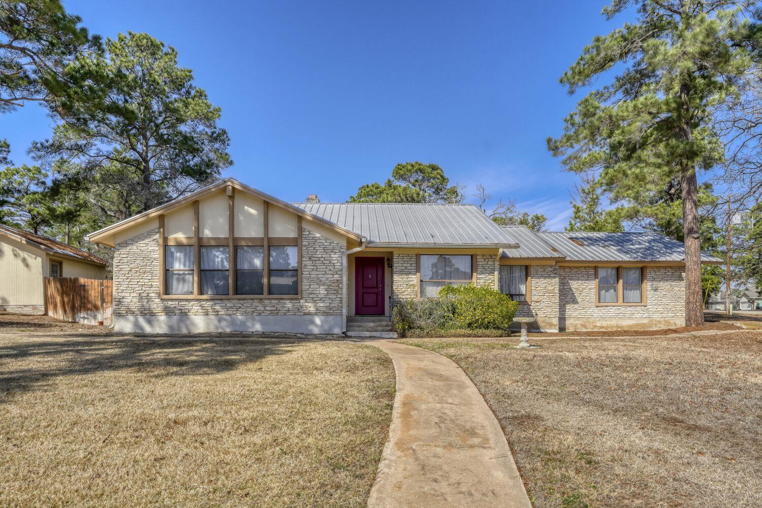 102 Lei Court Bastrop TX 78602