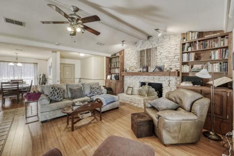 102 Lei Court Bastrop TX 78602