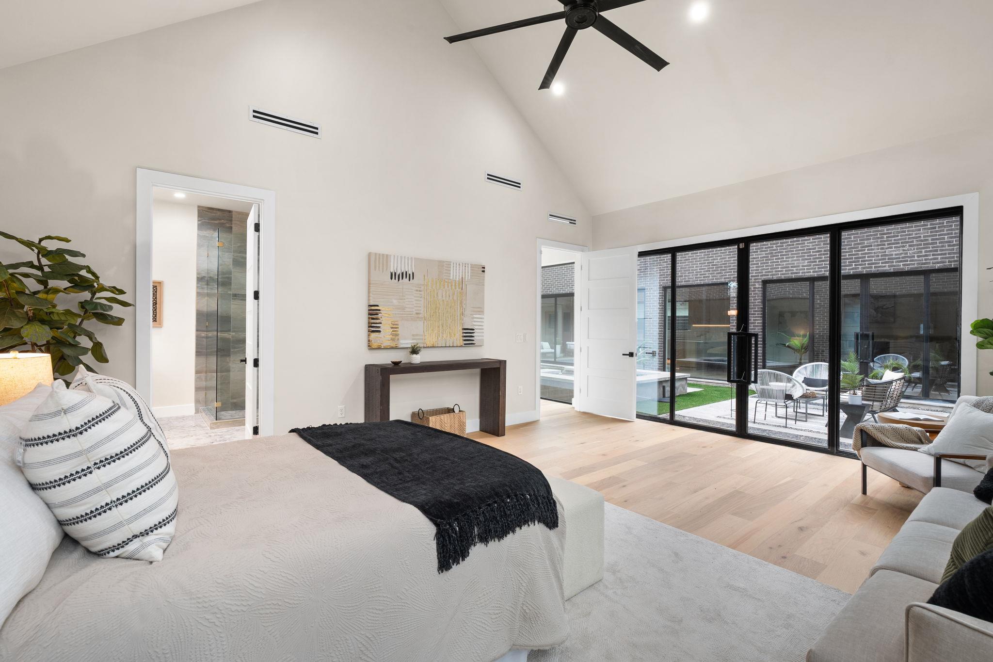 1910 Crooked Lane Austin TX 78741