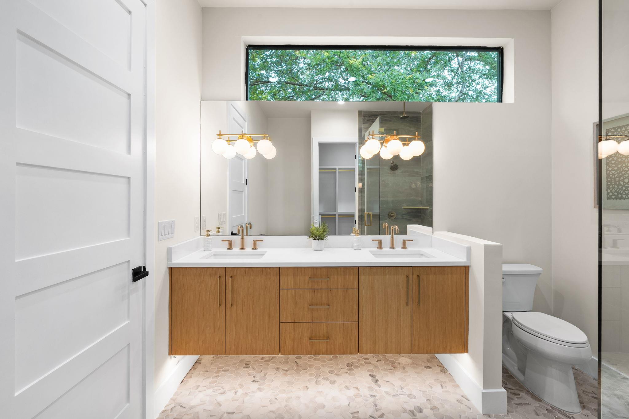 1910 Crooked Lane Austin TX 78741