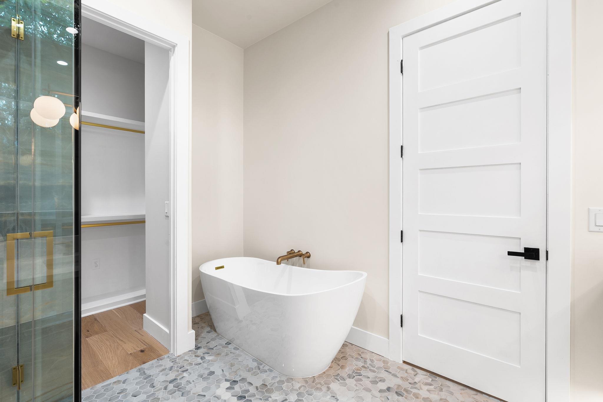 1910 Crooked Lane Austin TX 78741