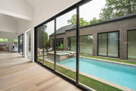 1910 Crooked Lane Austin TX 78741