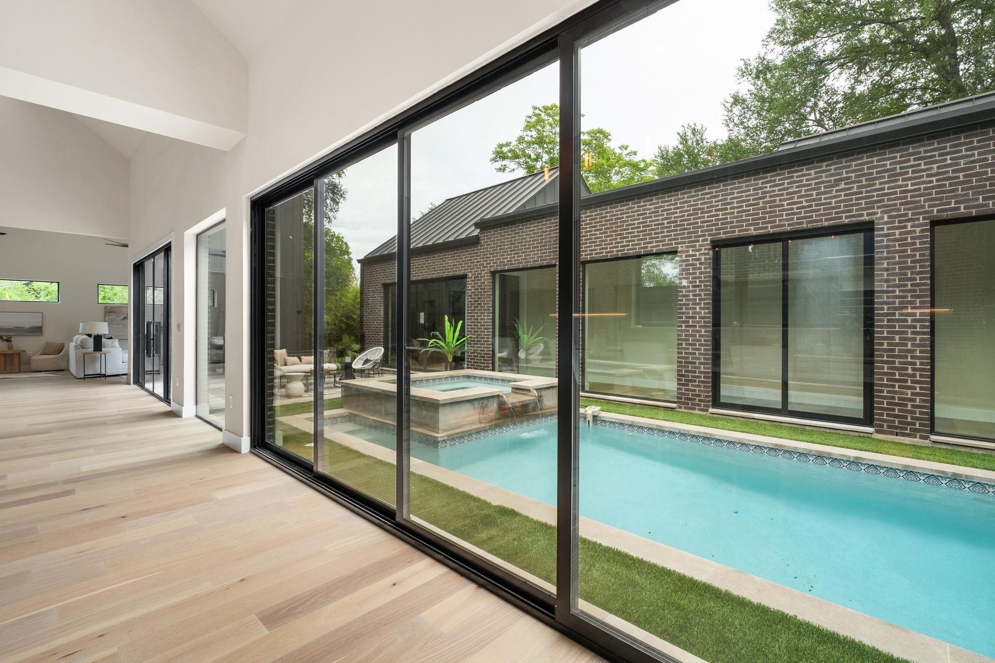 1910 Crooked Lane Austin TX 78741