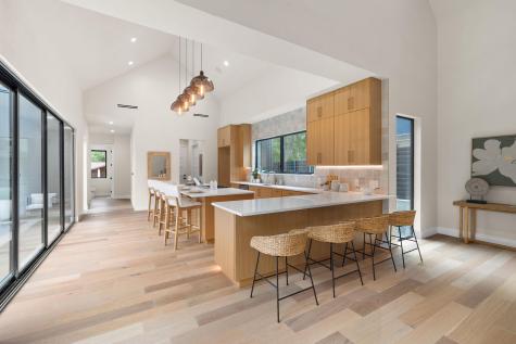 1910 Crooked Lane Austin TX 78741