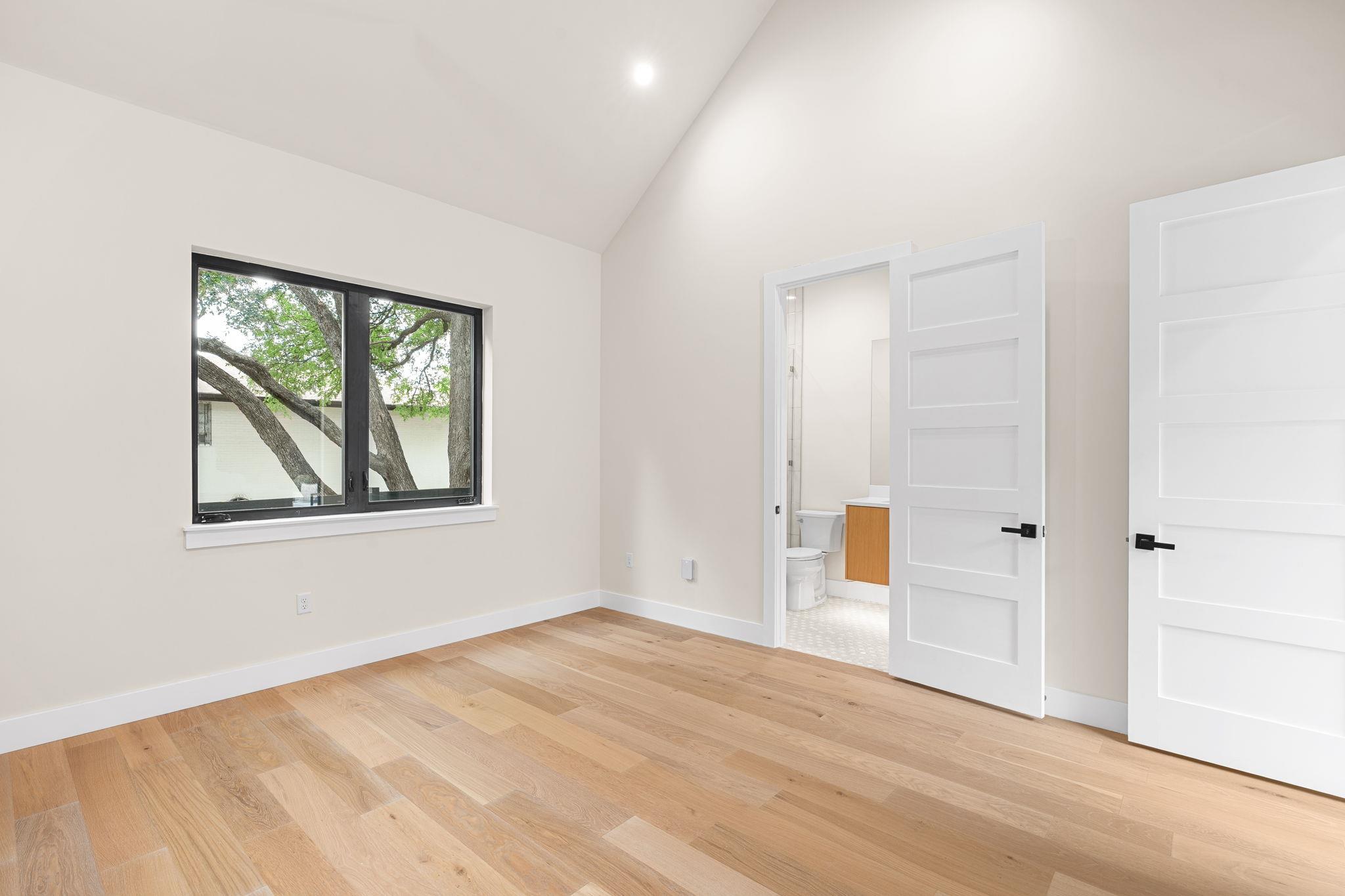 1910 Crooked Lane Austin TX 78741