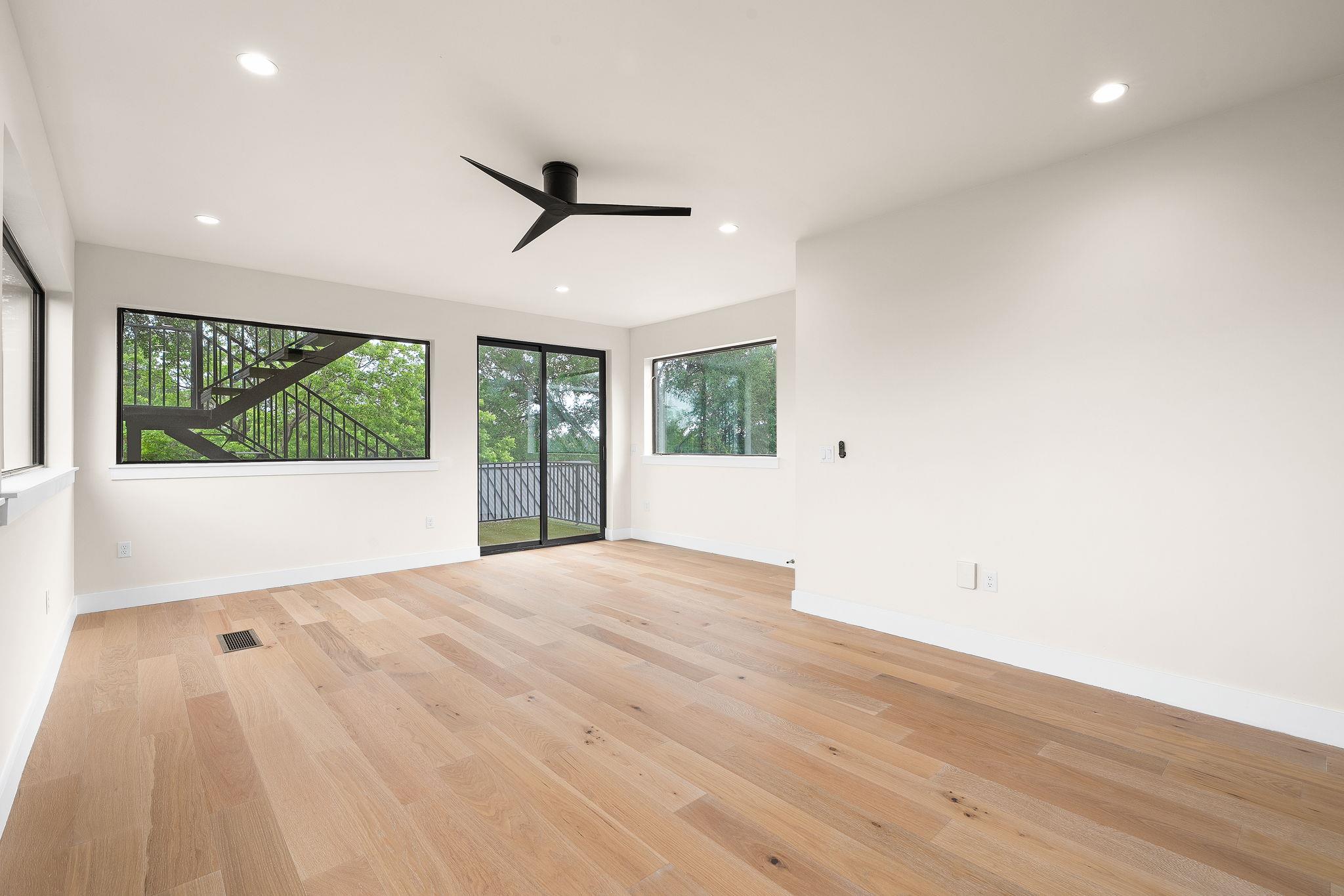 1910 Crooked Lane Austin TX 78741