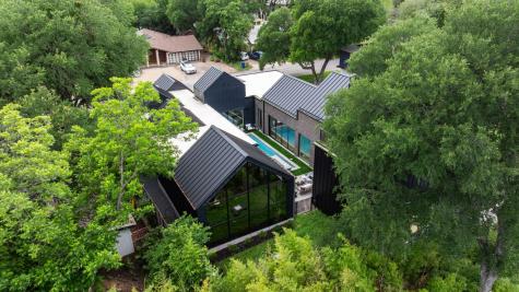 1910 Crooked Lane Austin TX 78741