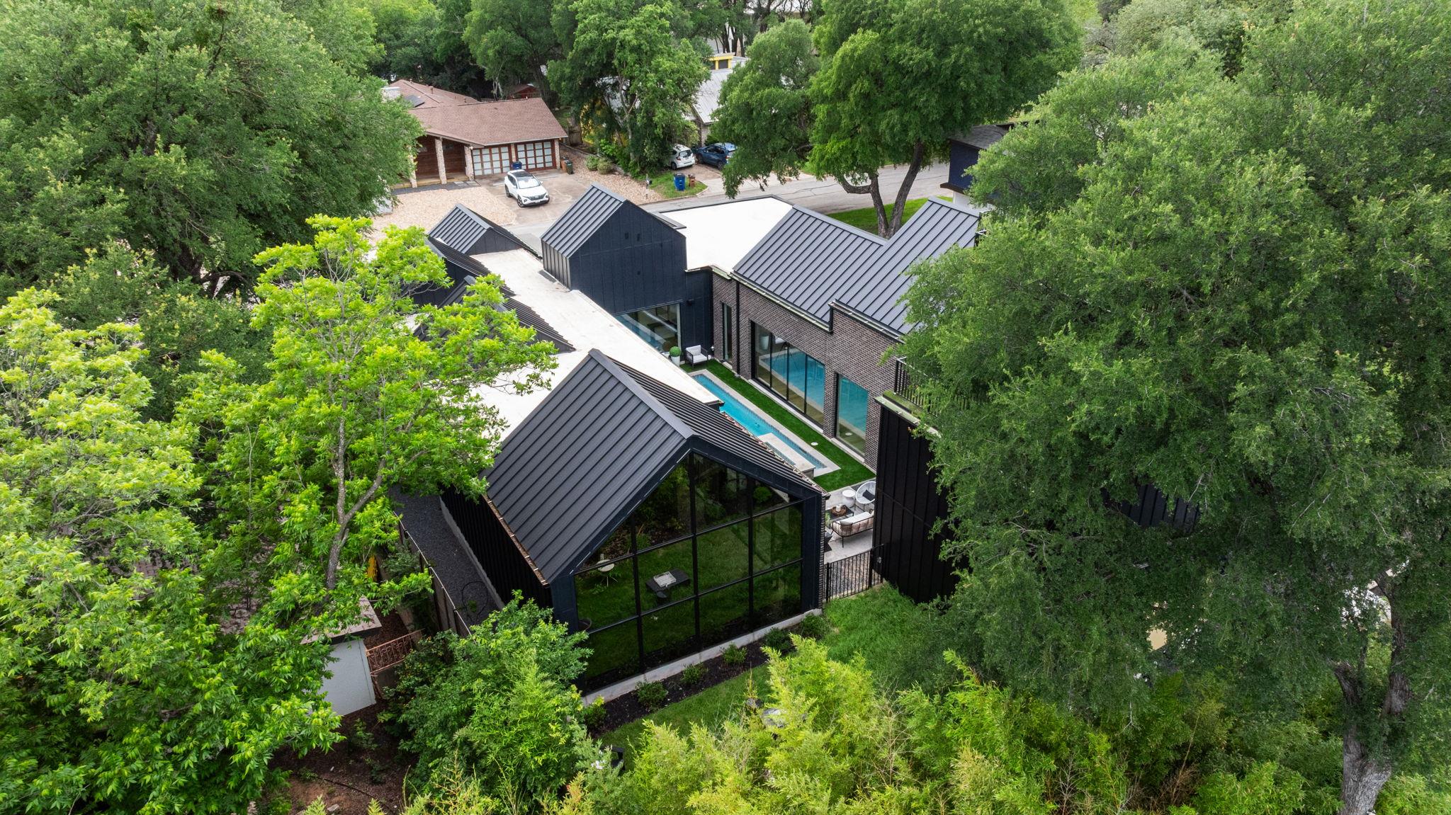 1910 Crooked Lane Austin TX 78741
