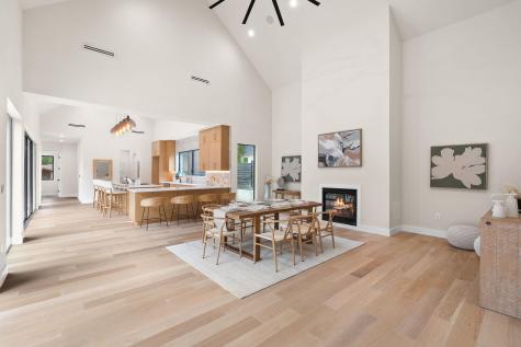 1910 Crooked Lane Austin TX 78741