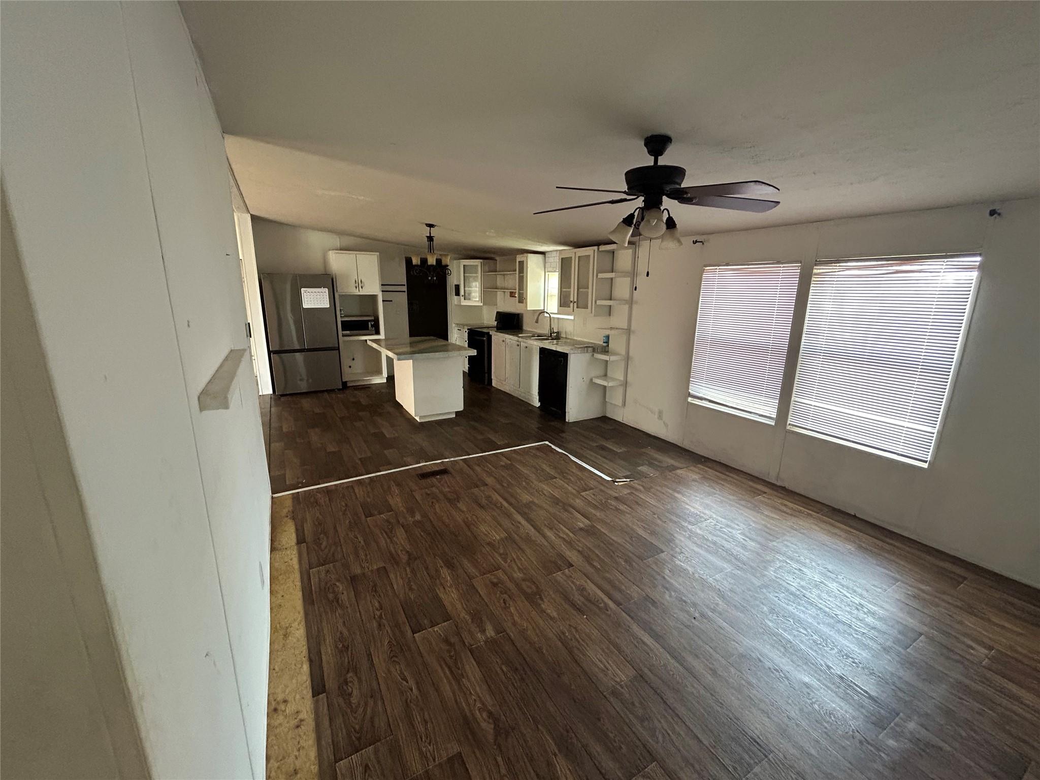 2902 Caldwell Lane Del Valle TX 78617