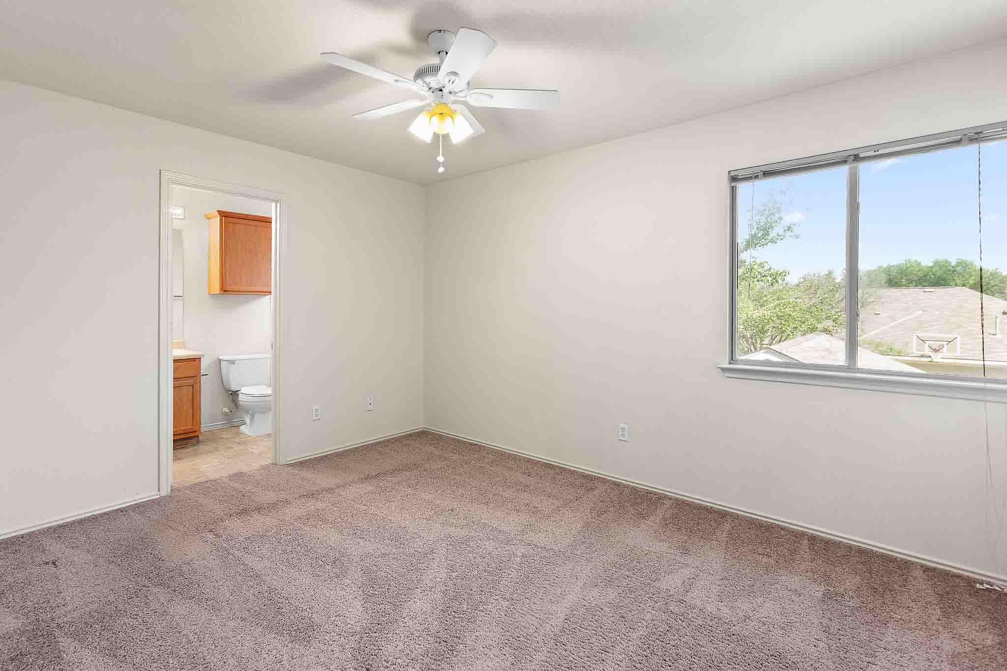 280 Strawn Kyle TX 78640