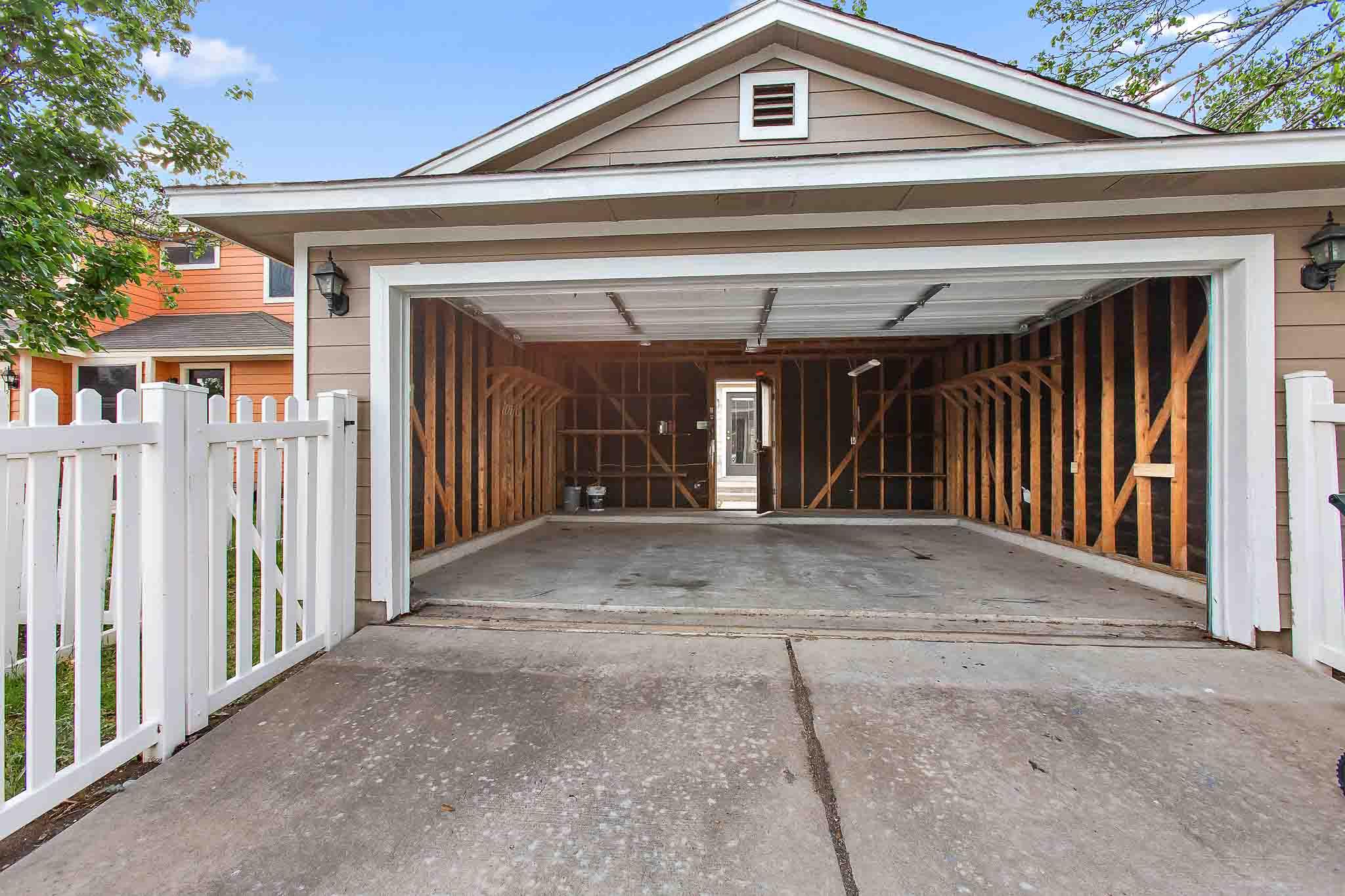280 Strawn Kyle TX 78640