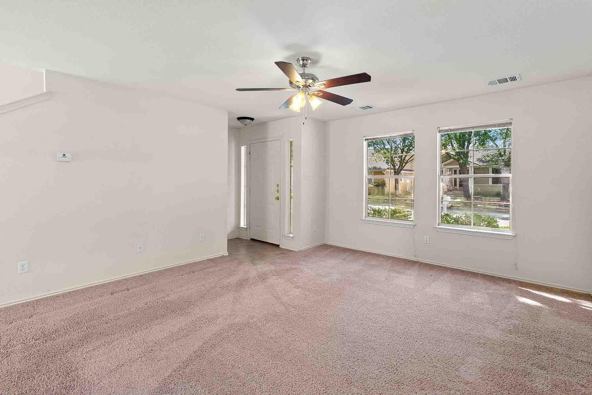 280 Strawn Kyle TX 78640