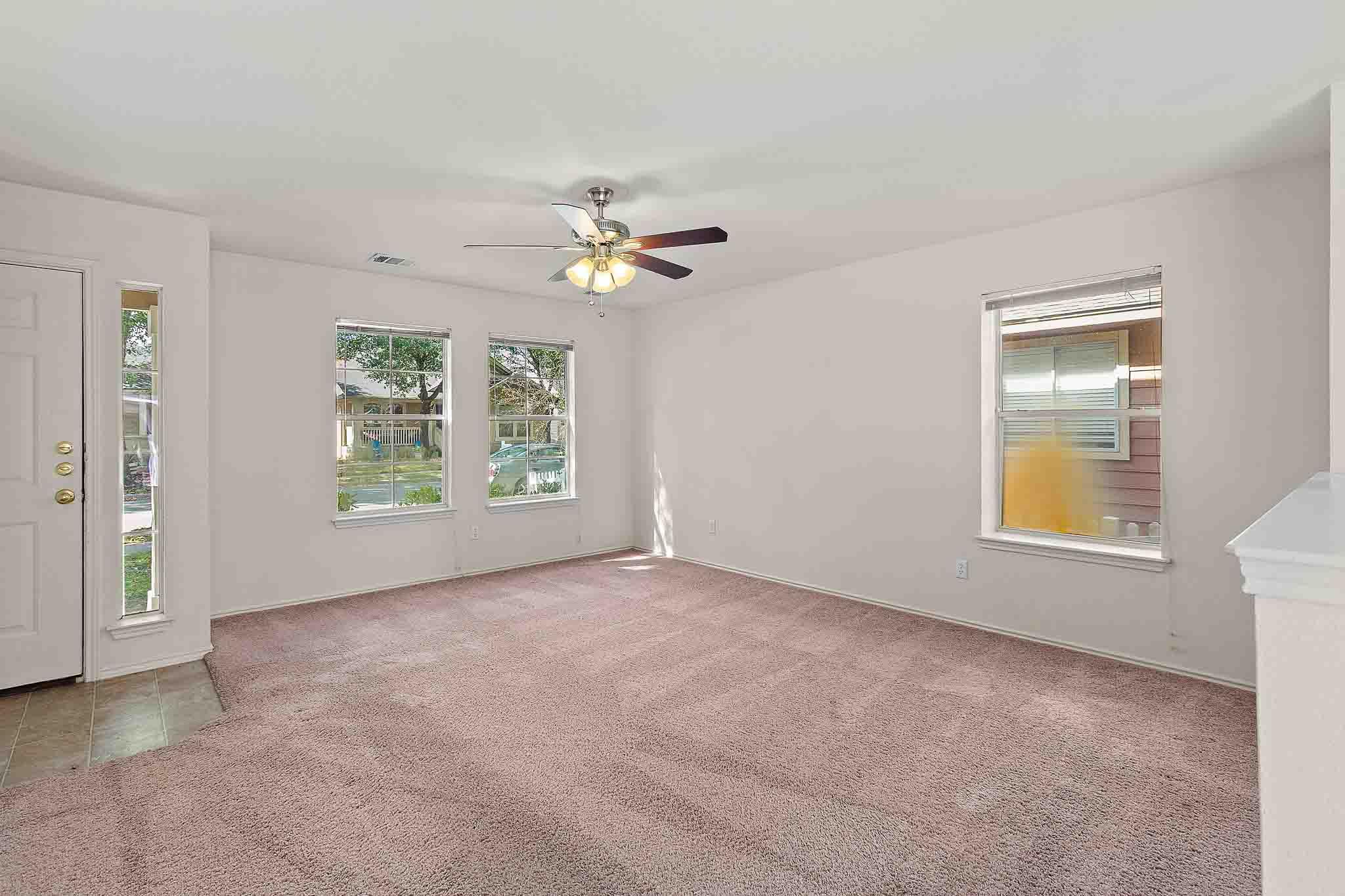 280 Strawn Kyle TX 78640
