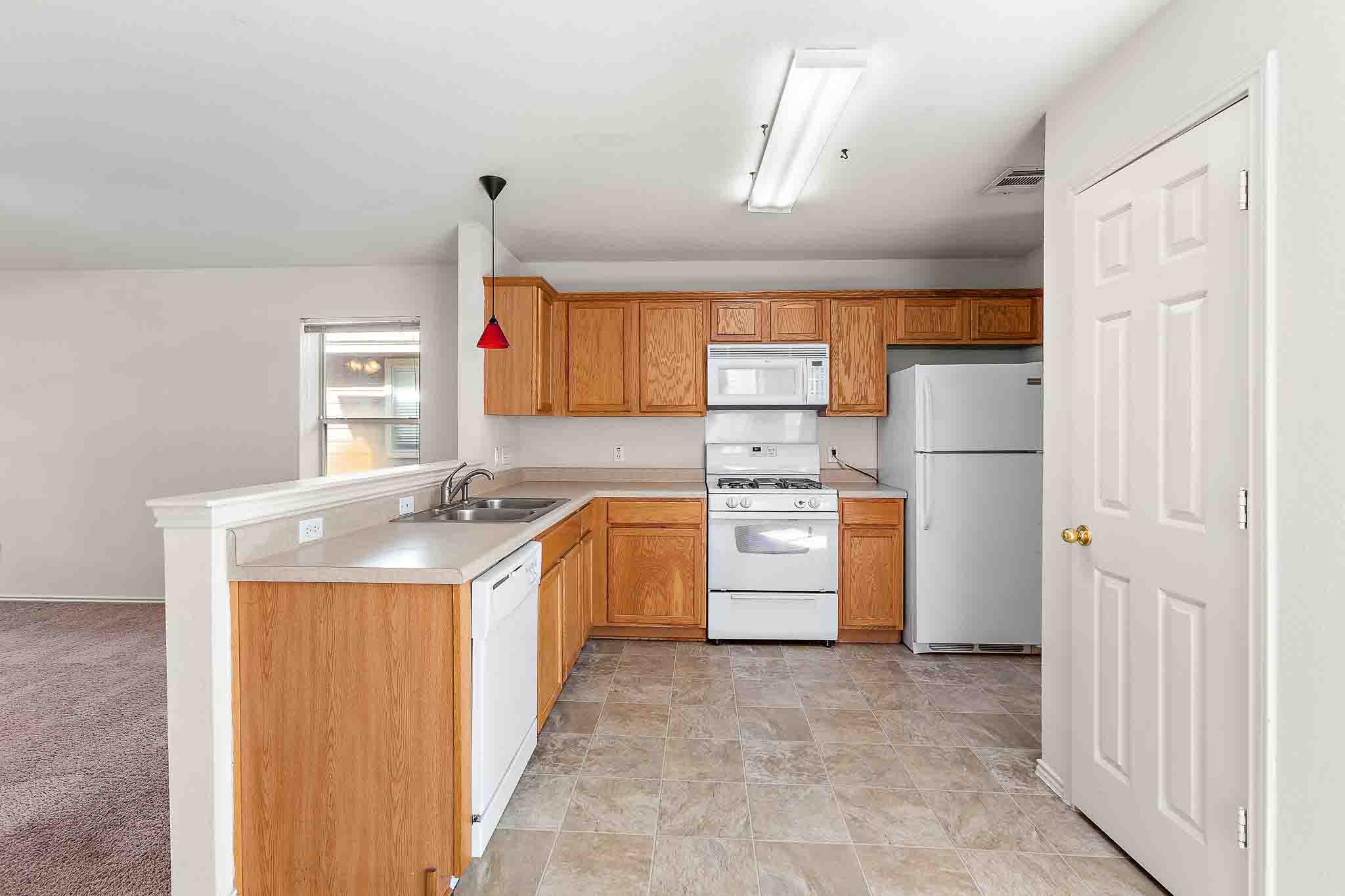 280 Strawn Kyle TX 78640