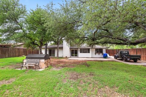 9201 Robins Nest Lane Austin TX 78729