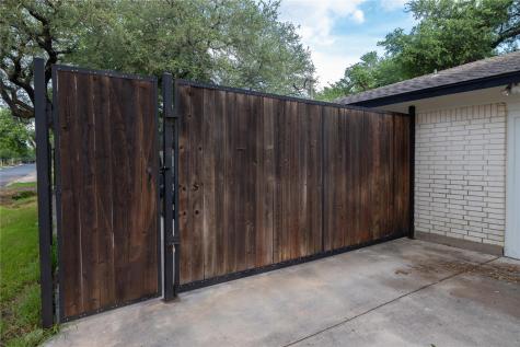 9201 Robins Nest Lane Austin TX 78729