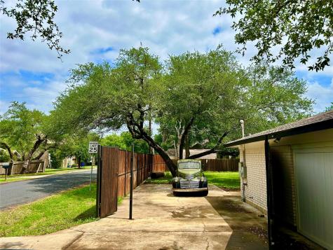 9201 Robins Nest Lane Austin TX 78729