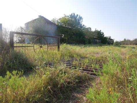 1080 County Road 213 Giddings TX 78942