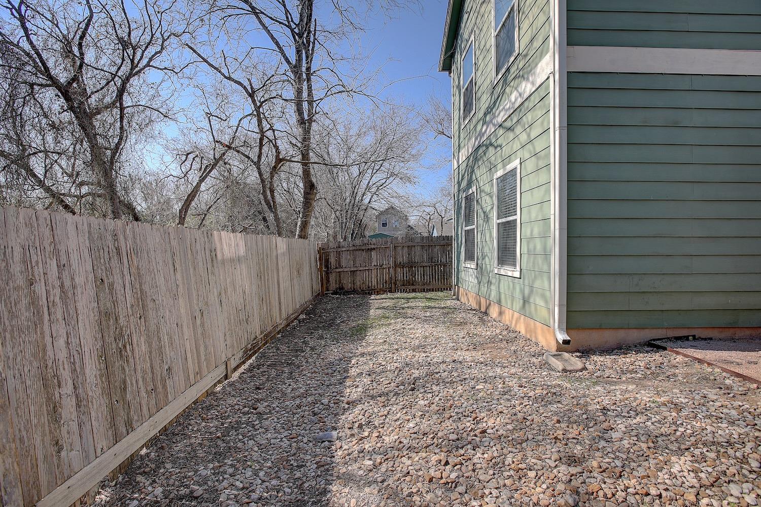 1102 E 3rd Street Georgetown TX 78626