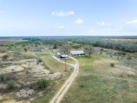 4025 County Road 284 Harwood TX 78632