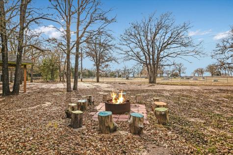 309 Stolle Lane Flatonia TX 78941