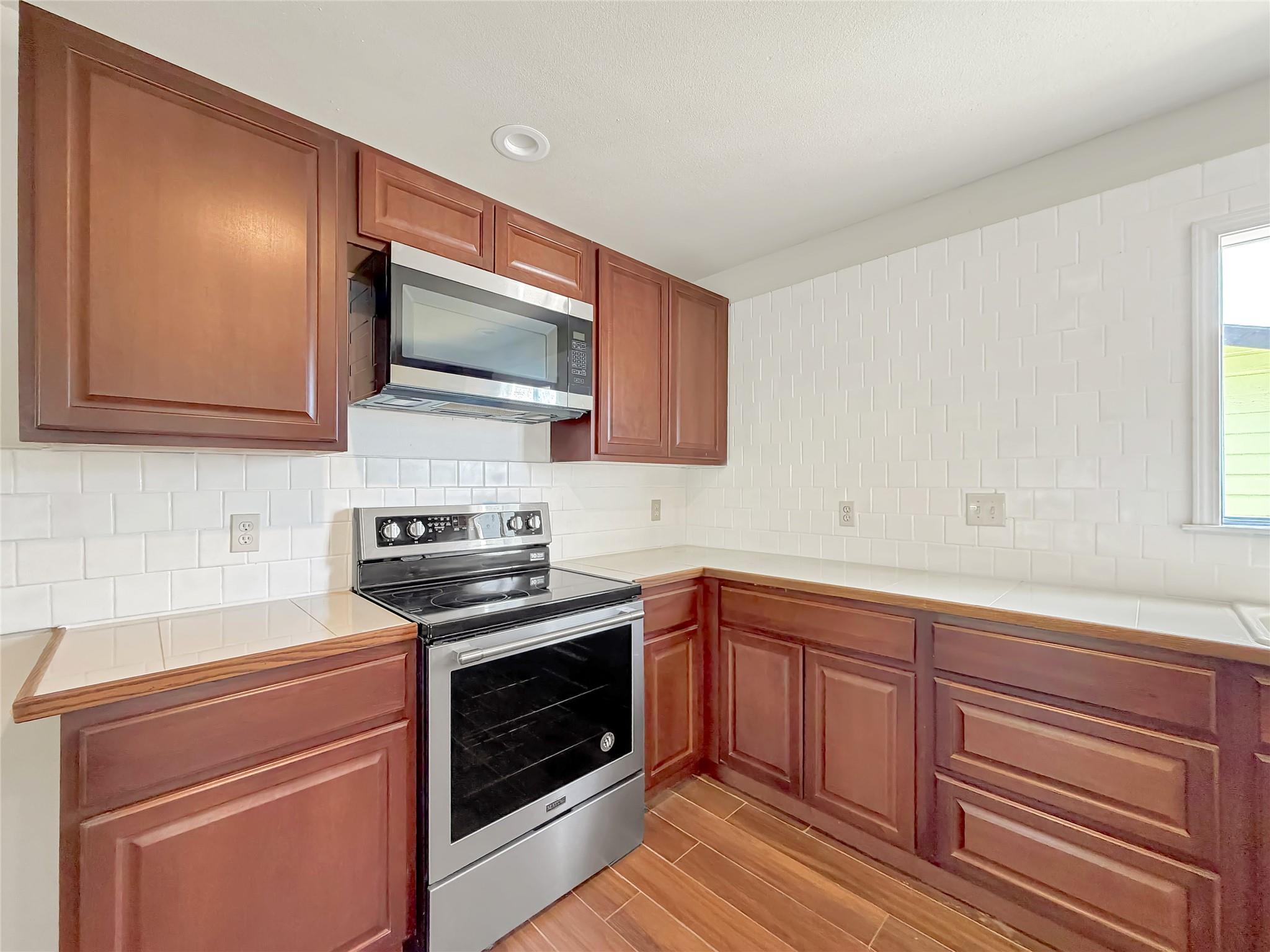 614 Red Oak Woods Canyon Lake TX 78133