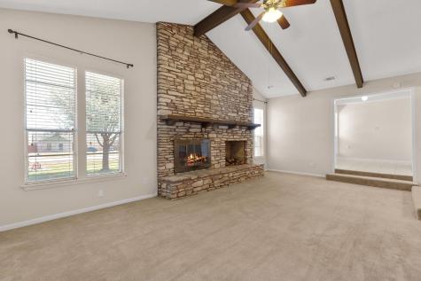 81 Family Circle Hutto TX 78634