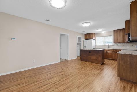 81 Family Circle Hutto TX 78634