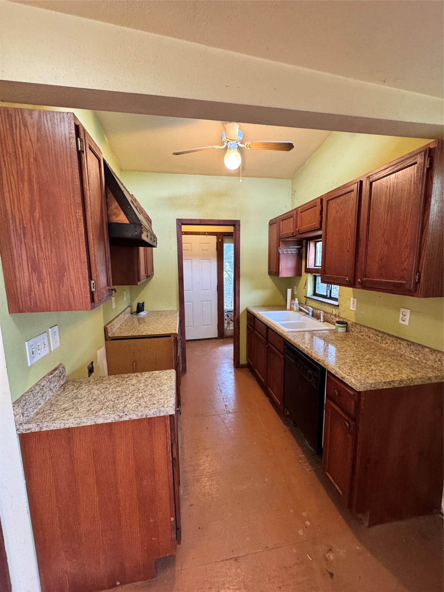 108 Oak Ridge Dripping Springs TX 78620
