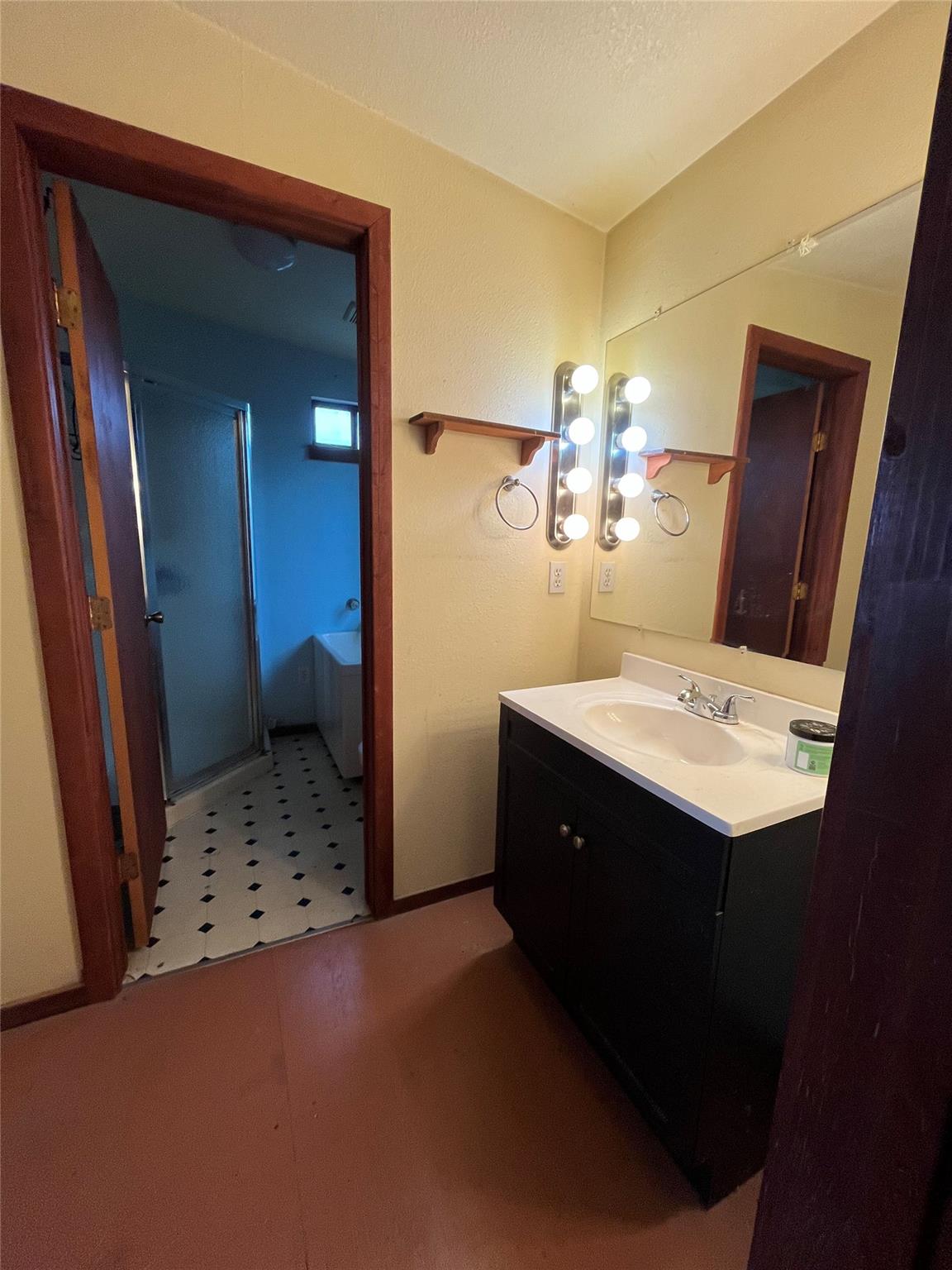 108 Oak Ridge Dripping Springs TX 78620