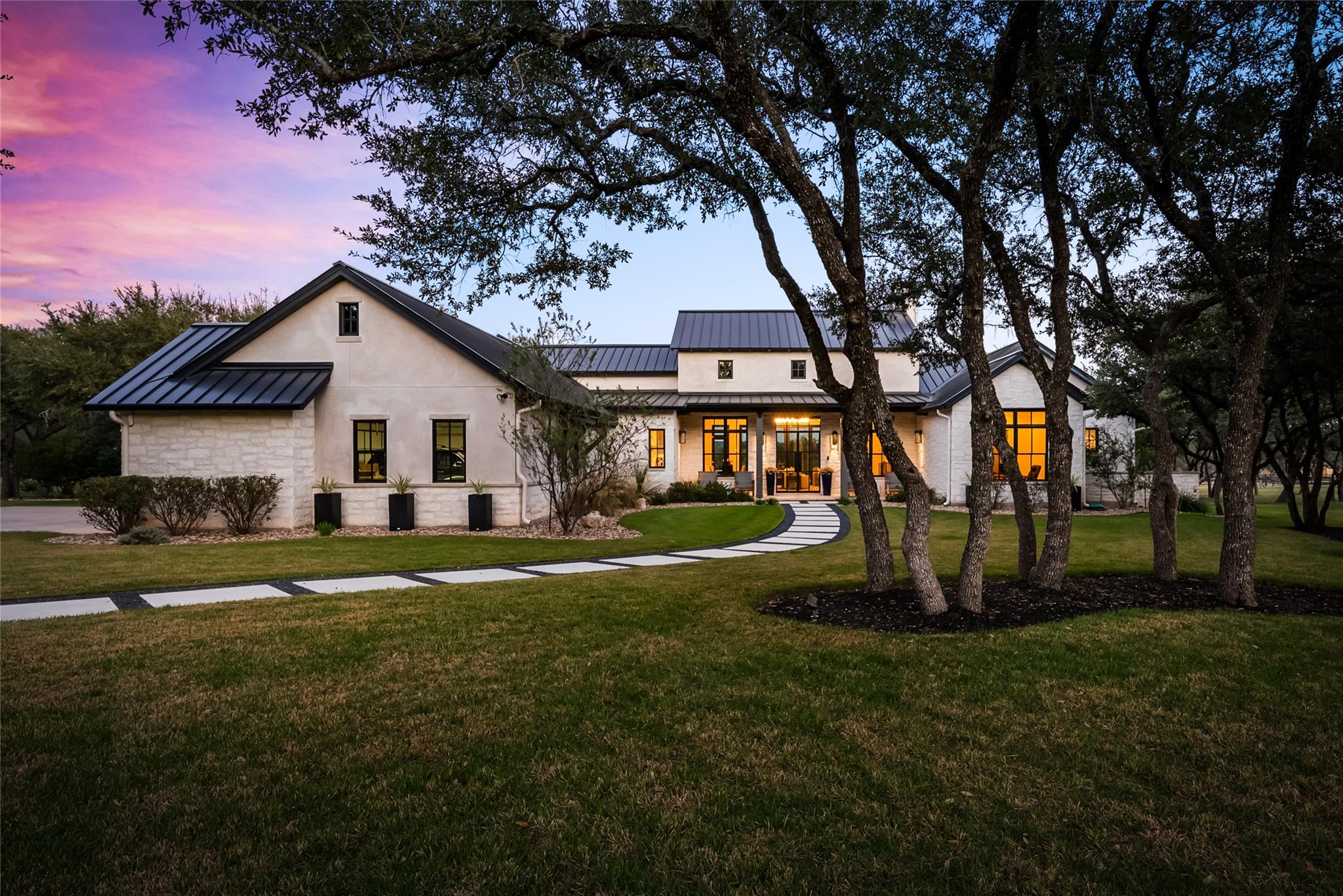945 Rivercliff Drive Spicewood TX 78669